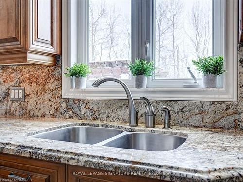 16 Forest Ridge, Limehouse, ON - Indoor Photo Showing Kitchen With Double Sink