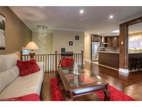 56 Grenville Avenue, Kitchener, ON - Indoor Photo Showing Living Room