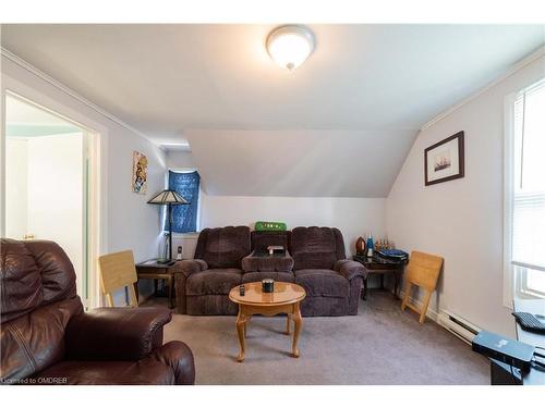 187 Erie Street, Port Colborne, ON - Indoor Photo Showing Living Room