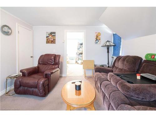 187 Erie Street, Port Colborne, ON - Indoor Photo Showing Living Room