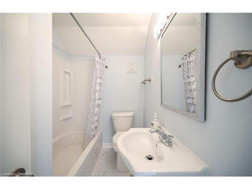 1-1045 Cannon Street E, Hamilton, ON - Indoor Photo Showing Bathroom