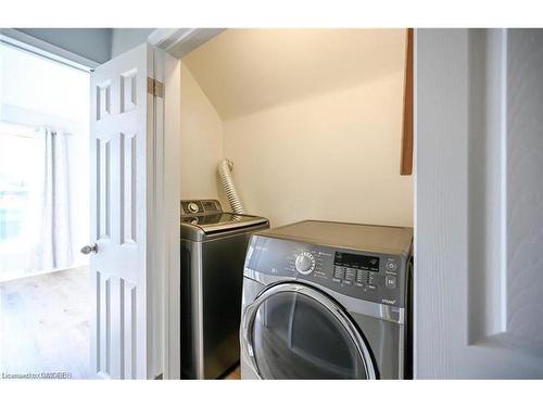 1-1045 Cannon Street E, Hamilton, ON - Indoor Photo Showing Laundry Room