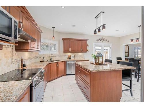 15219 Argyll Road, Georgetown, ON - Indoor Photo Showing Kitchen With Stainless Steel Kitchen
