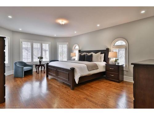 1391 Meadow Green Court, Mississauga, ON - Indoor Photo Showing Bedroom
