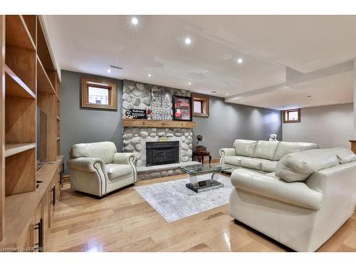 1391 Meadow Green Court, Mississauga, ON - Indoor With Fireplace