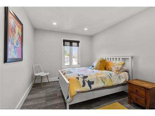 81 Royal Beech Drive, Wasaga Beach, ON - Indoor Photo Showing Bedroom