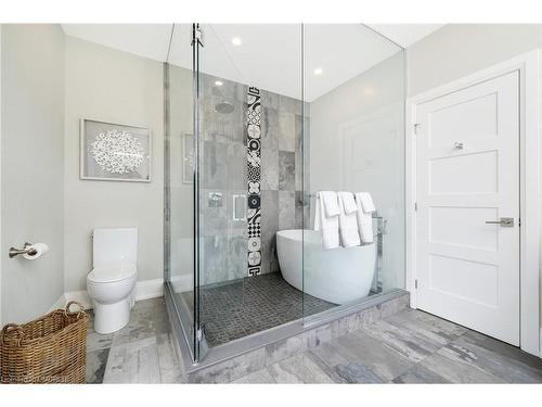 103 Victoria Street, Milton, ON - Indoor Photo Showing Bathroom