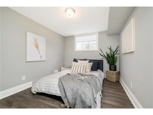 103 Victoria Street, Milton, ON - Indoor Photo Showing Bedroom