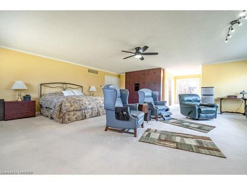 9630 Wellington 42 Road, Erin, ON - Indoor Photo Showing Bedroom