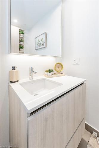 1207-21 Park Street E, Mississauga, ON - Indoor Photo Showing Bathroom