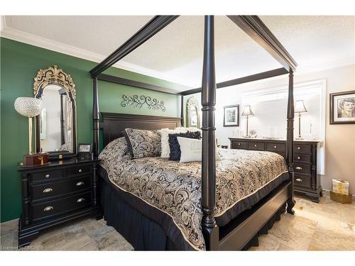493 Dewitt Road, Stoney Creek, ON - Indoor Photo Showing Bedroom