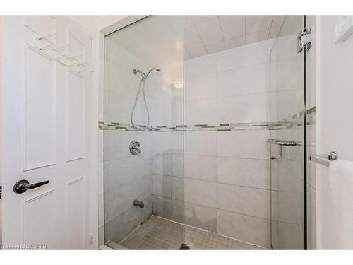 177 Martindale Avenue, Oakville, ON - Indoor Photo Showing Bathroom