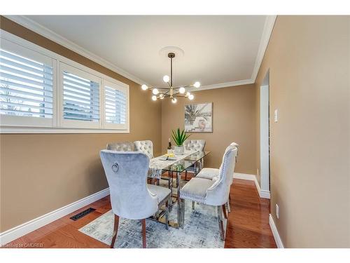 1216 Holton Heights Drive, Oakville, ON - Indoor Photo Showing Dining Room