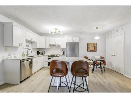 104-4005 Kilmer Drive, Burlington, ON - Indoor Photo Showing Kitchen With Stainless Steel Kitchen