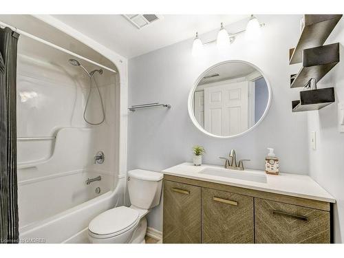 104-4005 Kilmer Drive, Burlington, ON - Indoor Photo Showing Bathroom