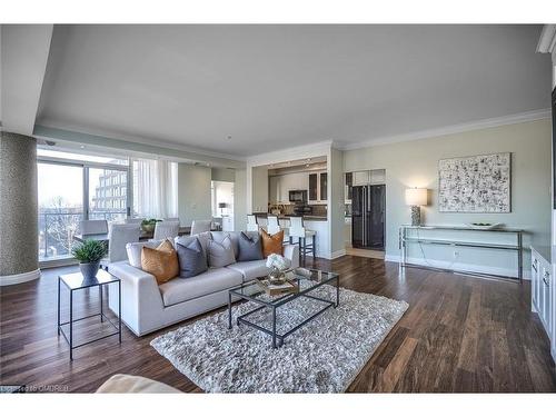 310-80 Port Street E, Mississauga, ON - Indoor Photo Showing Living Room