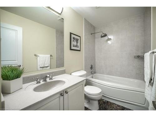 310-80 Port Street E, Mississauga, ON - Indoor Photo Showing Bathroom