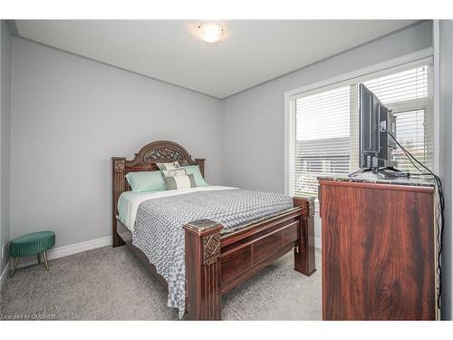 4111 Village Creek Drive, Fort Erie, ON - Indoor Photo Showing Bedroom