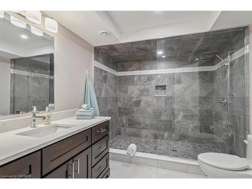 298 River Side Drive, Oakville, ON - Indoor Photo Showing Bathroom