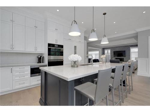 69 Miles Street, Milton, ON - Indoor Photo Showing Kitchen With Upgraded Kitchen