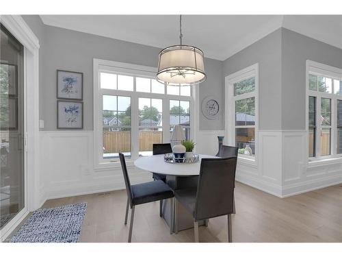 69 Miles Street, Milton, ON - Indoor Photo Showing Dining Room