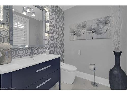 69 Miles Street, Milton, ON - Indoor Photo Showing Bathroom