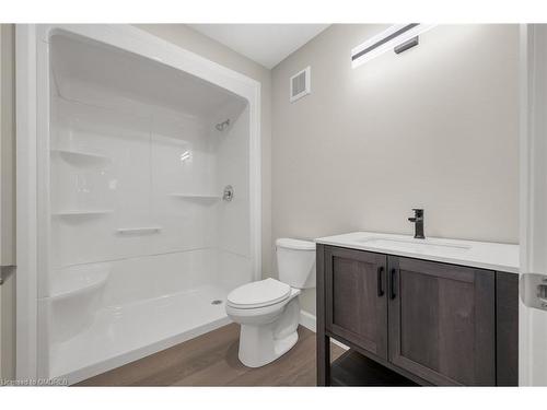 3822 Simpson Lane, Fort Erie, ON - Indoor Photo Showing Bathroom