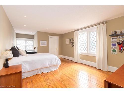 329 Douglas Avenue, Oakville, ON - Indoor Photo Showing Bedroom