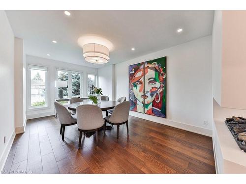 1036 Masters Green, Oakville, ON - Indoor Photo Showing Dining Room