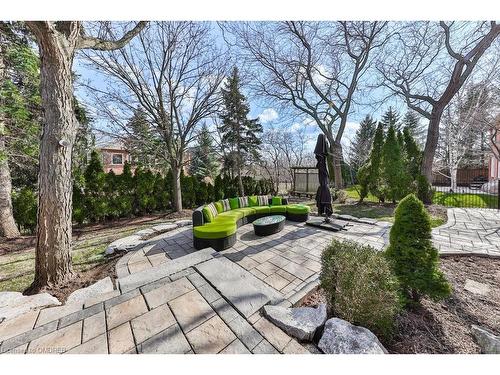 1036 Masters Green, Oakville, ON - Outdoor