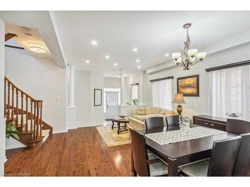 3331 Ruth Fertel Drive, Mississauga, ON - Indoor Photo Showing Dining Room