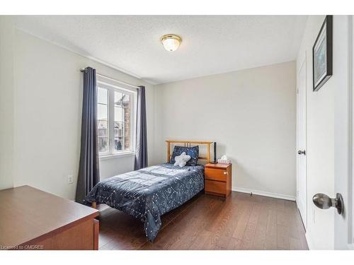 3331 Ruth Fertel Drive, Mississauga, ON - Indoor Photo Showing Bedroom