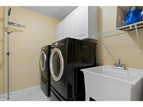 2468 Sutton Drive, Burlington, ON - Indoor Photo Showing Laundry Room