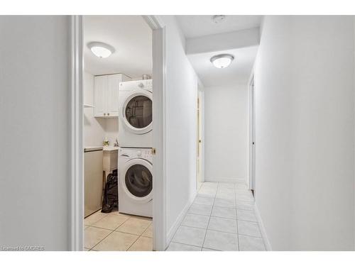 203-1272 Ontario Street, Burlington, ON - Indoor Photo Showing Laundry Room