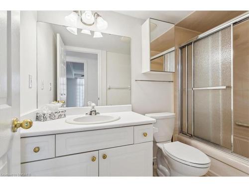203-1272 Ontario Street, Burlington, ON - Indoor Photo Showing Bathroom