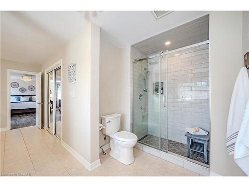 2156 Colonel William Parkway, Oakville, ON - Indoor Photo Showing Bathroom