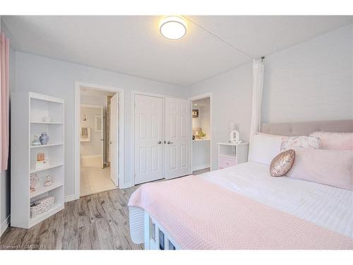 2156 Colonel William Parkway, Oakville, ON - Indoor Photo Showing Bedroom