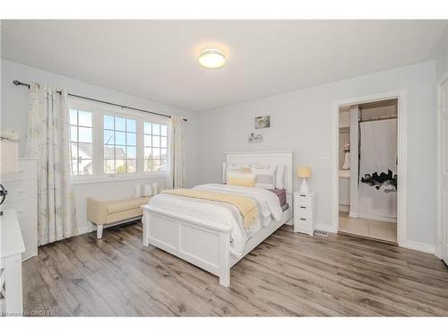 2156 Colonel William Parkway, Oakville, ON - Indoor Photo Showing Bedroom
