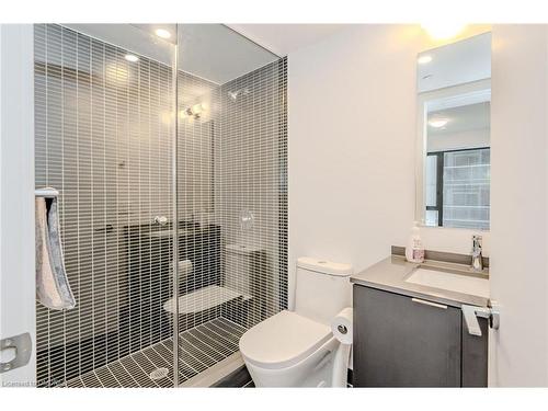 522-1 Jarvis Street, Hamilton, ON - Indoor Photo Showing Bathroom