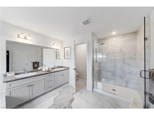 5115 Rose Avenue, Beamsville, ON - Indoor Photo Showing Bathroom