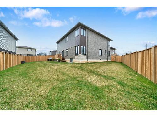 5115 Rose Avenue, Beamsville, ON - Outdoor With Backyard With Exterior