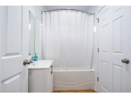 50 Martin Street, Thorold, ON - Indoor Photo Showing Bathroom