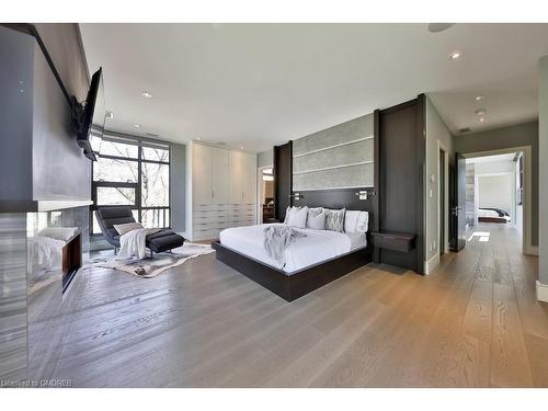 259 Burgundy Drive, Oakville, ON - Indoor Photo Showing Bedroom