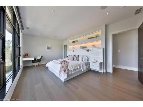 259 Burgundy Drive, Oakville, ON - Indoor Photo Showing Bedroom