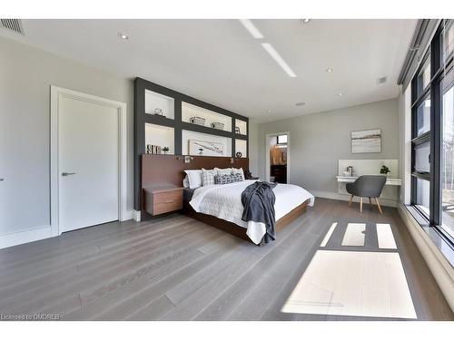 259 Burgundy Drive, Oakville, ON - Indoor Photo Showing Bedroom