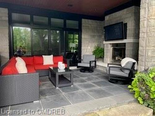 259 Burgundy Drive, Oakville, ON -  With Fireplace