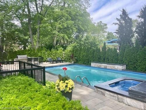 259 Burgundy Drive, Oakville, ON - Outdoor With In Ground Pool With Backyard