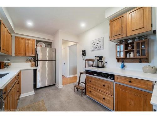 573 Valley Drive, Oakville, ON - Indoor Photo Showing Kitchen