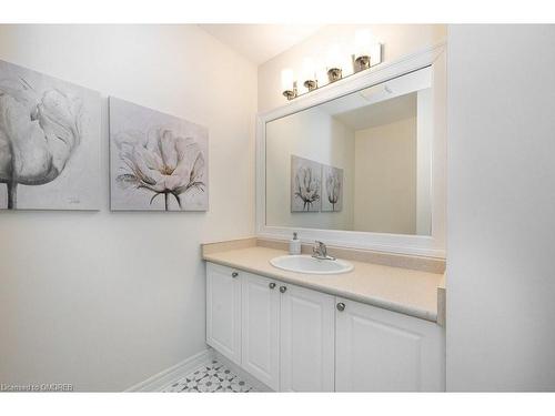 15 Fiddlehead Crescent, Waterdown, ON - Indoor Photo Showing Bathroom