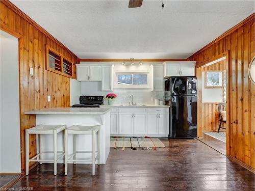 20 Head Street, Turkey Point, ON - Indoor Photo Showing Kitchen